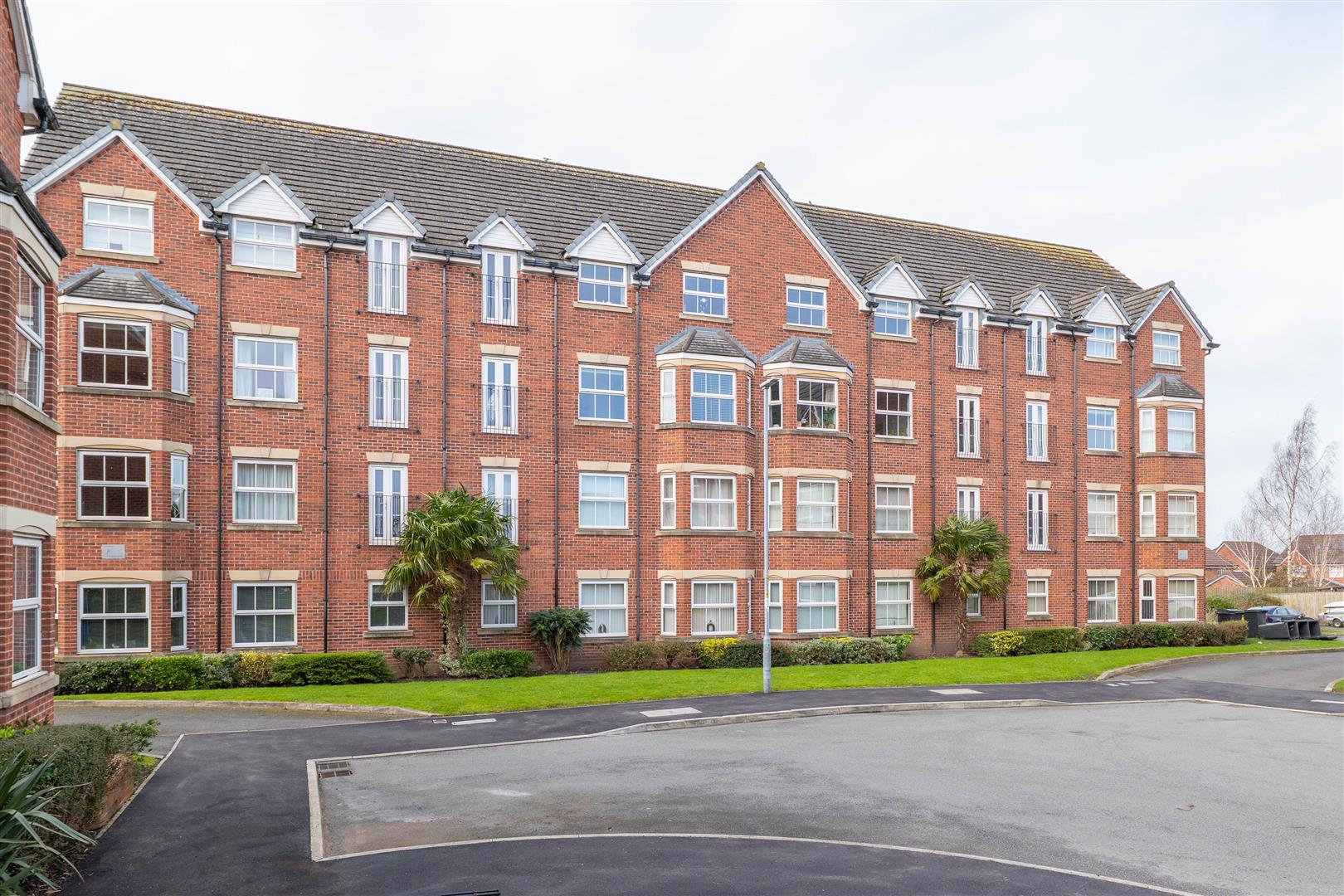 2 bed property in Heys Hunt Avenue, Leyland